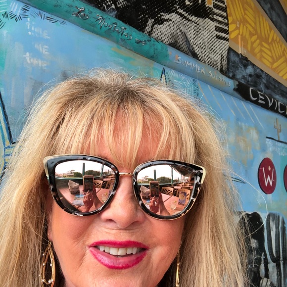 FASHION & HORSES ROCK MY WORLD - Picture 4 of 8